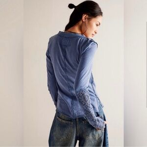 We The Free People Size S Blue Denim Our Song Henley Cuff Shirt
Top Crocheted